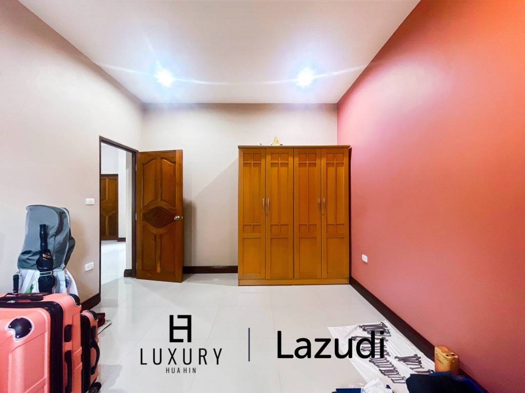 Stand Alone 5 Bedrooms Villa Near Palm Hill Golf Course