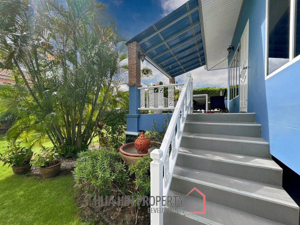 Stand Alone 5 Bedrooms Villa Near Palm Hill Golf Course