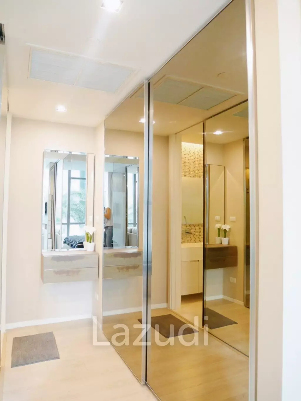 1 Bed 1 Bath 50 SQ.M The Room Sukhumvit 21