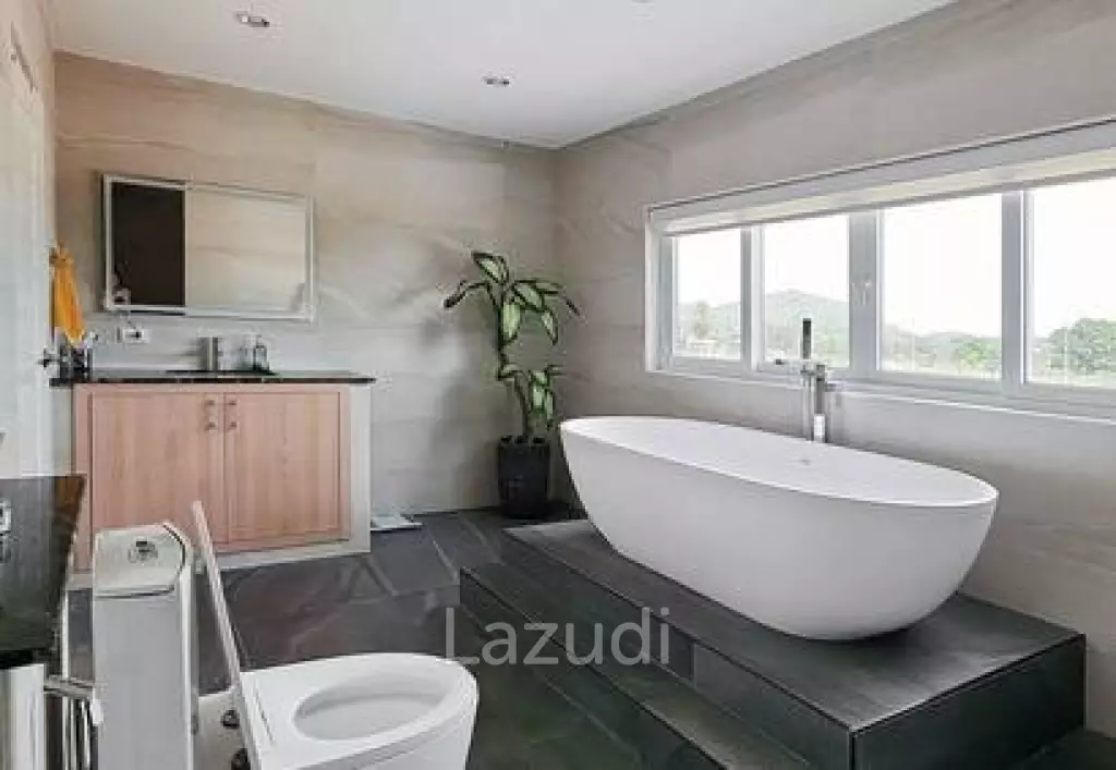 Oasis Villas 4 Bed 4 Bath Peaceful and Beautiful
