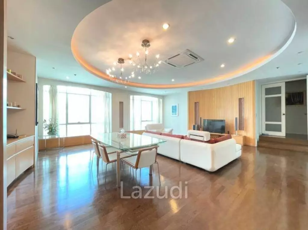 3 Bed 4 Bath 235 SQ.M Baan Sathorn Chaopraya