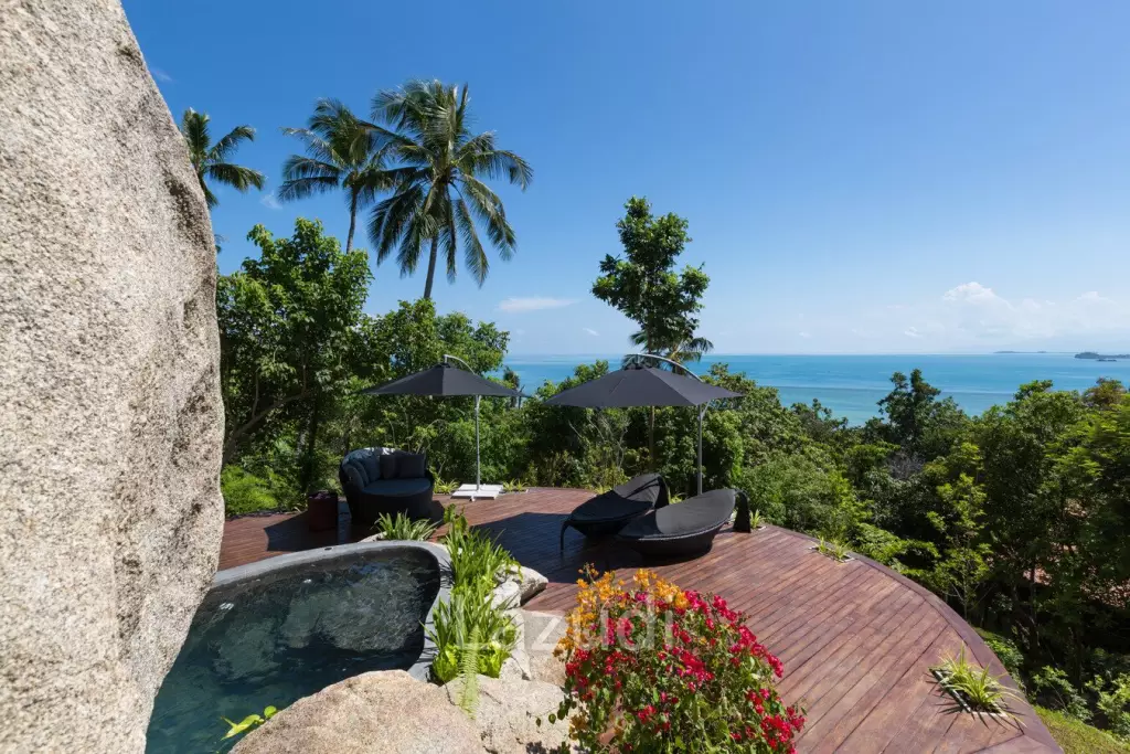 Unique Luxury Villa on Forested Hillside
