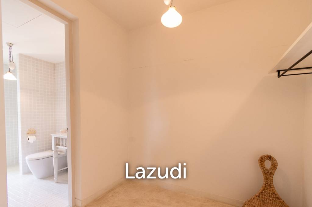 700 Sqm 3 Bed House For Sale