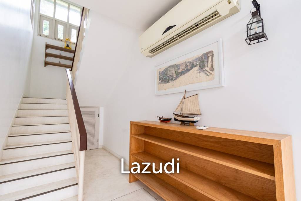 700 Sqm 3 Bed House For Sale