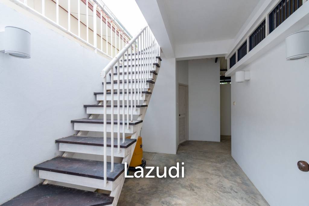 700 Sqm 3 Bed House For Sale