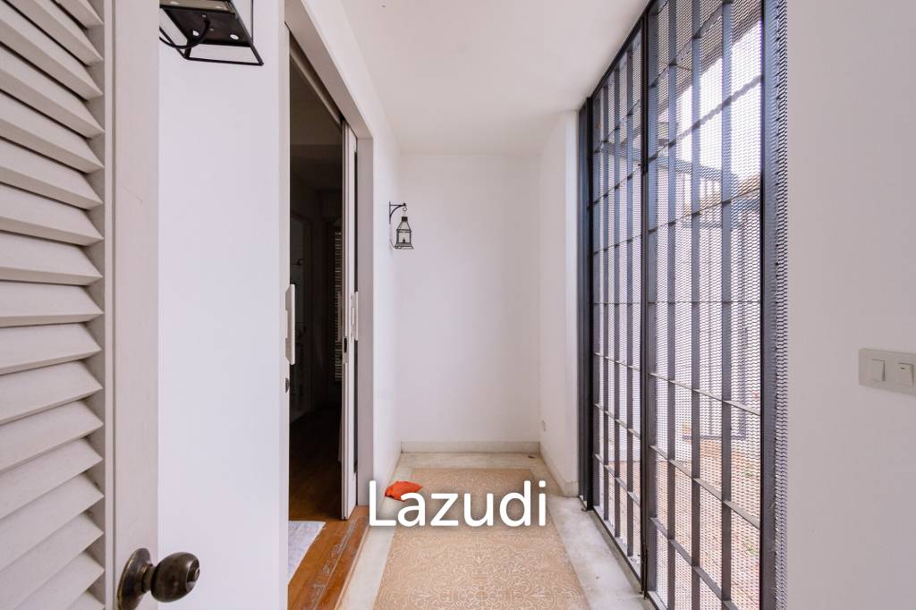 700 Sqm 3 Bed House For Sale