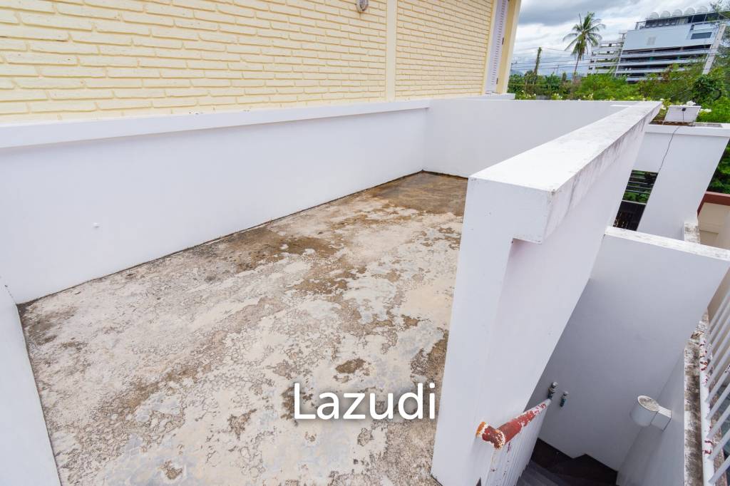 700 Sqm 3 Bed House For Sale