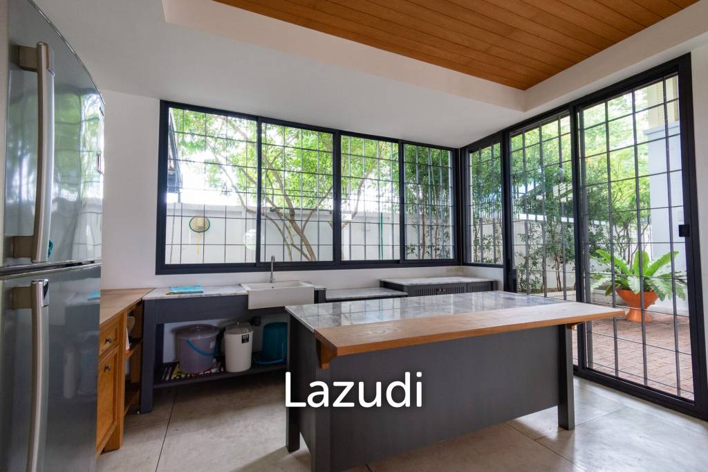 700 Sqm 3 Bed House For Sale