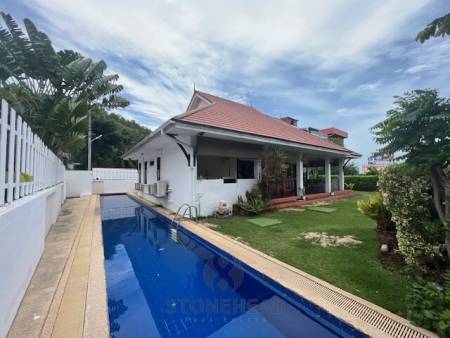 THE HEIGHTS 1 : Great Value 3 Bed Villa
