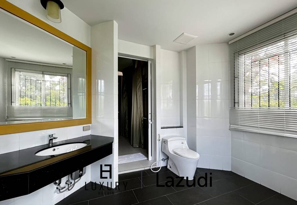 1,600 m² 3 Chambre 3 Salle de bain Villa Pour Louer