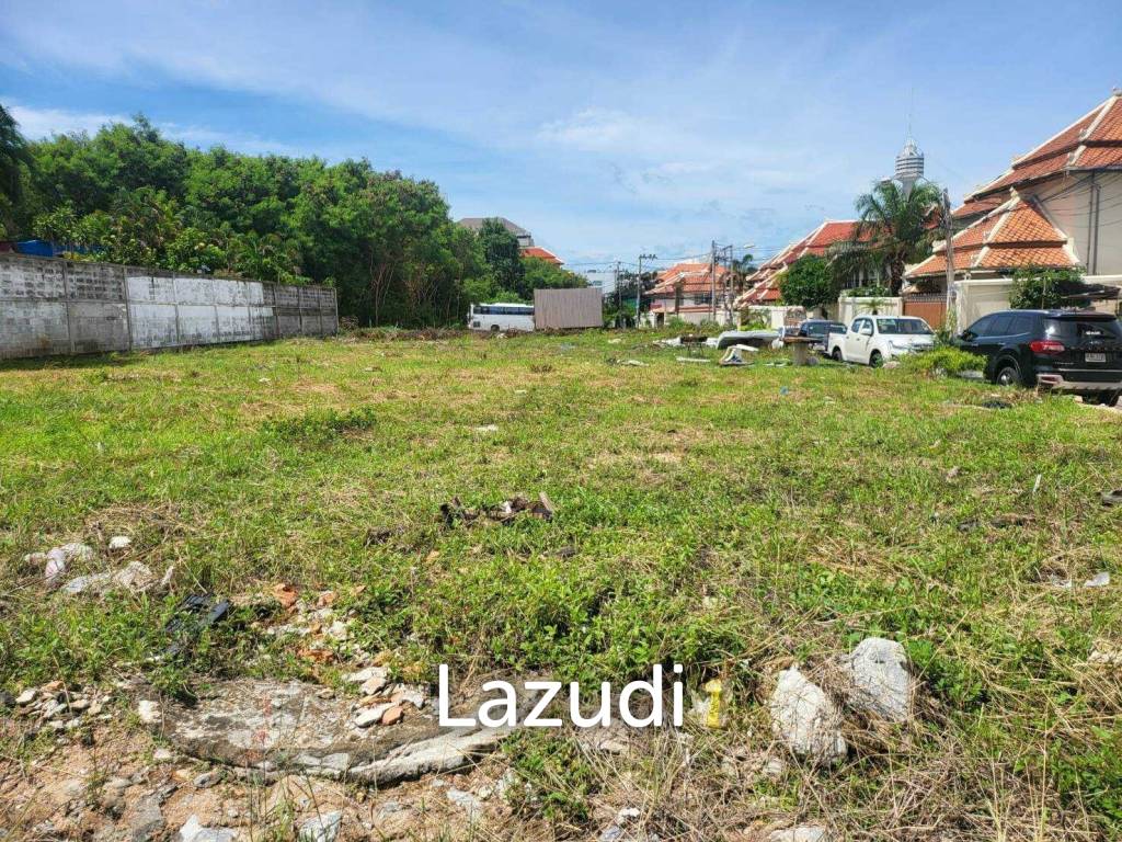1,025 SQ.M Land Plot in Pratumak