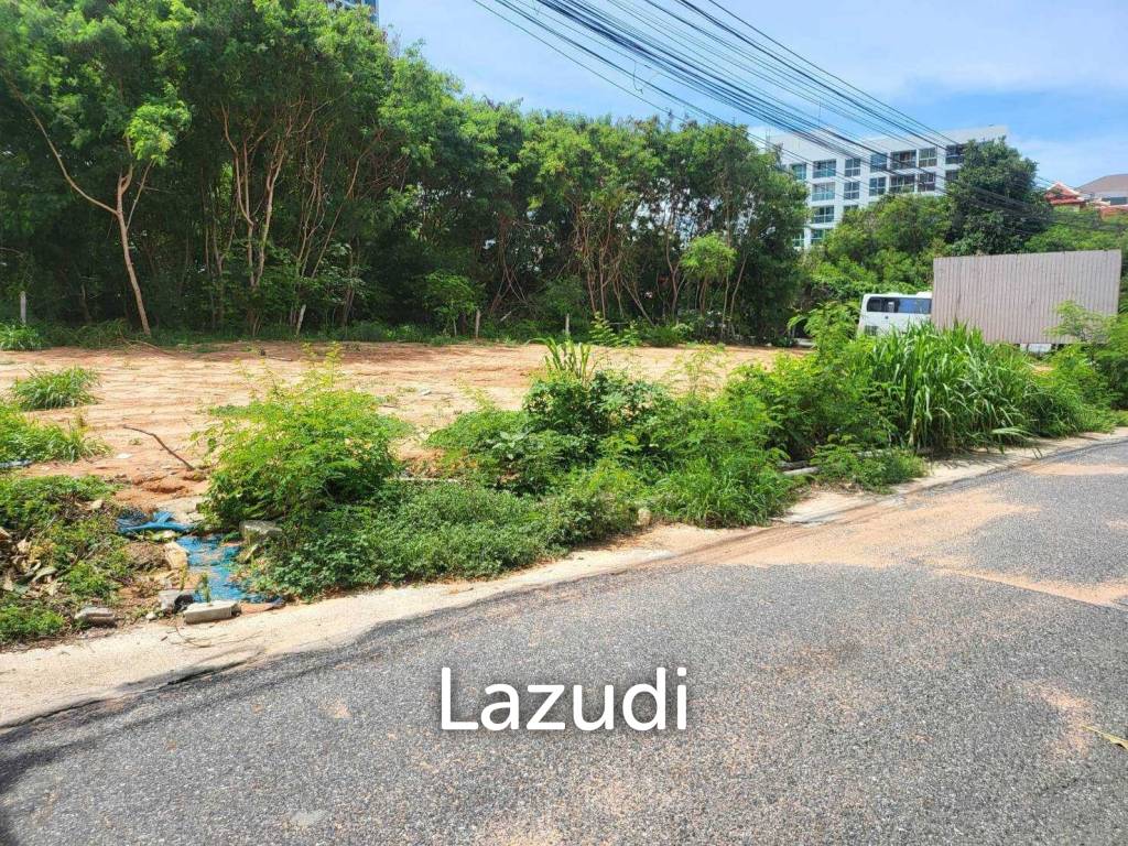 1,025 SQ.M Land Plot in Pratumak