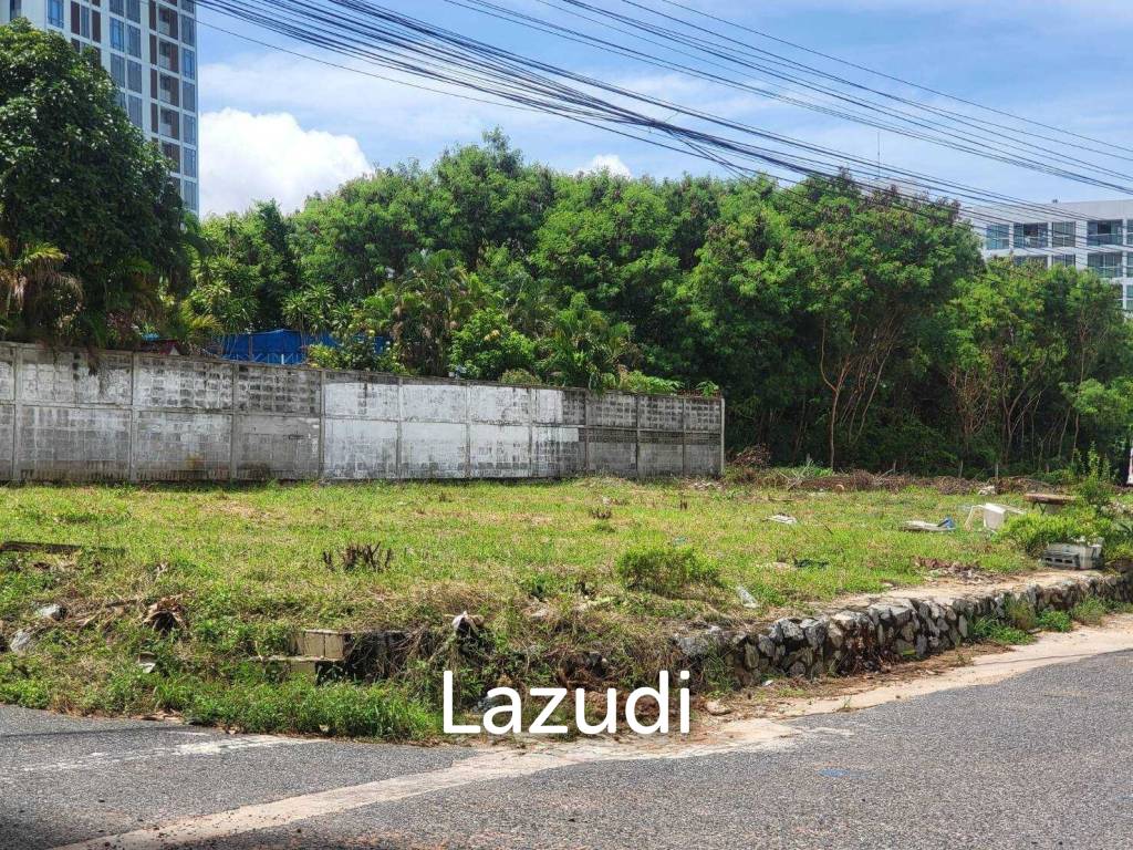 1,025 SQ.M Land Plot in Pratumak