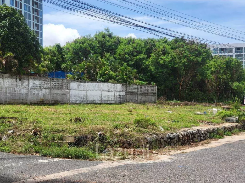 1,025 SQ.M Land Plot in Pratumak