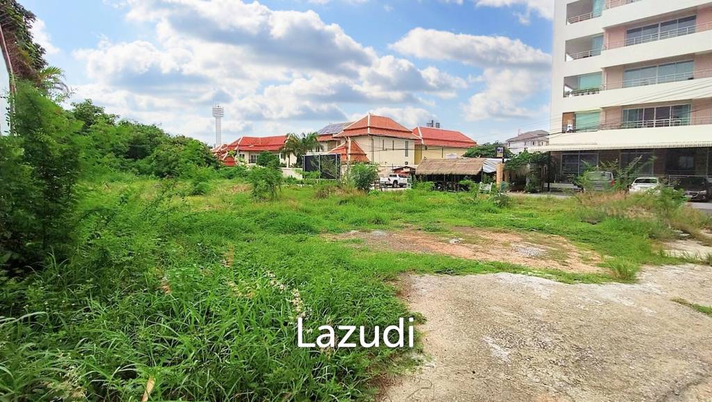 1,025 SQ.M Land Plot in Pratumak