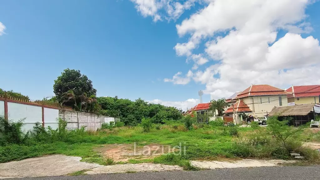 1,025 SQ.M Land Plot in Pratumak