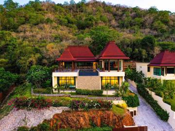 Luxury Modern Bali Style Villa With Stunning Views