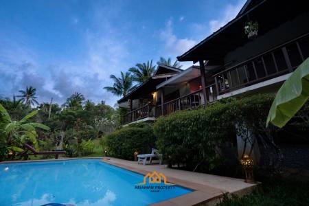 Charming Traditional Villa in Serene Bang Por