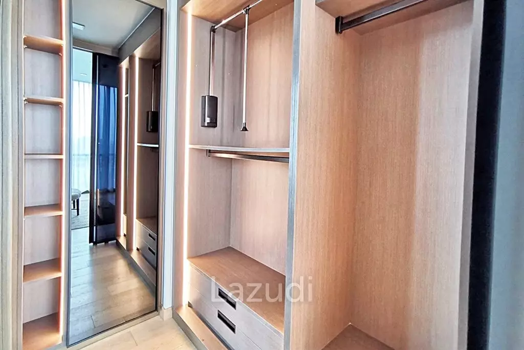 2 Bed 3 Bath 125 SQ.M The Monument Thong Lo