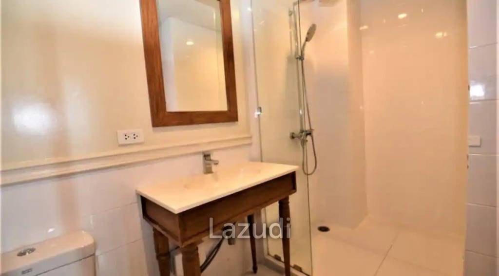 Autumn : 2 Bedroom Condo On The Top Floor