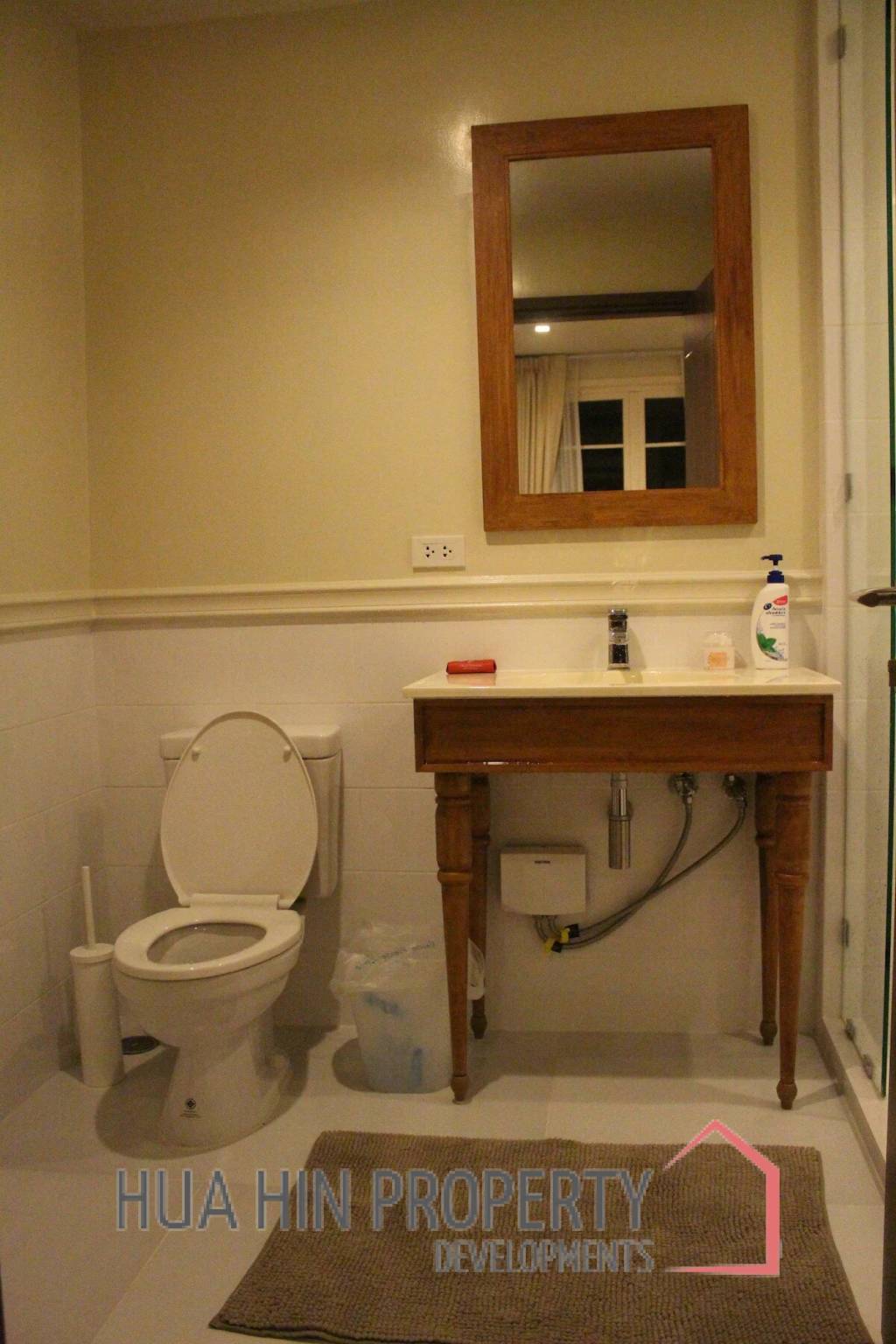 Autumn : 2 Bedroom Condo On The Top Floor