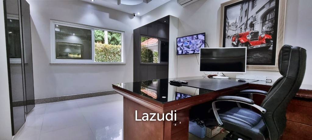 4 Bedrooms 4 Bathrooms 500 SQ.M. Miami Villa