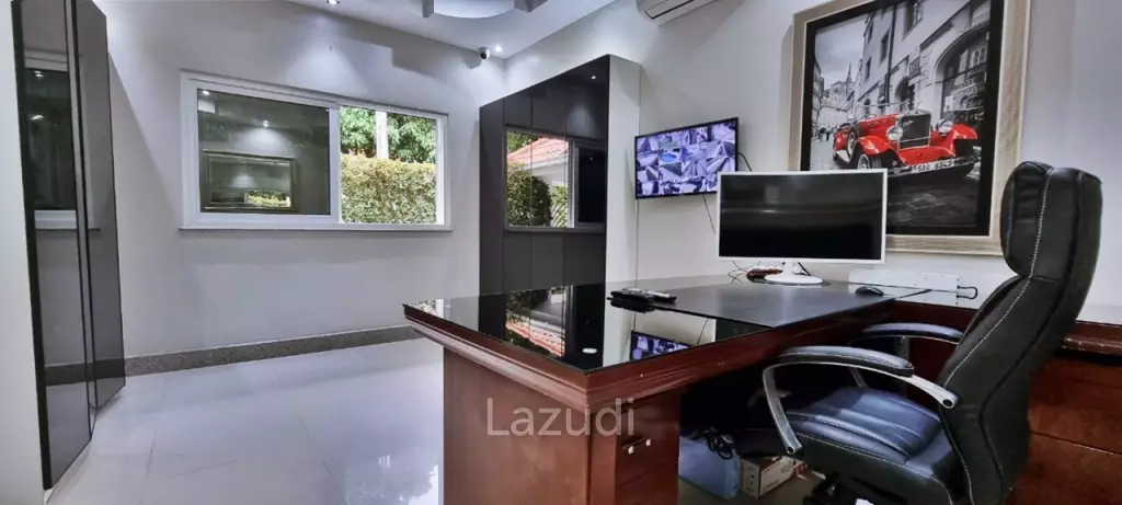 4 Bedrooms 4 Bathrooms 500 SQ.M. Miami Villa