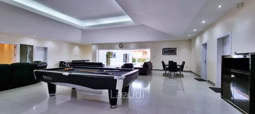 4 Bedrooms 4 Bathrooms 500 SQ.M. Miami Villa