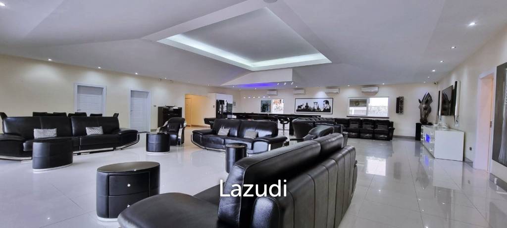 4 Bedrooms 4 Bathrooms 500 SQ.M. Miami Villa