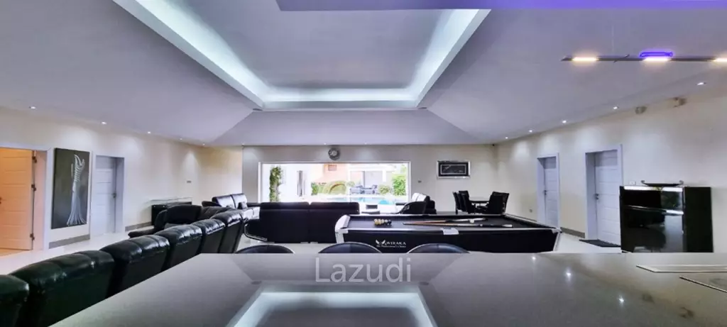 4 Bedrooms 4 Bathrooms 500 SQ.M. Miami Villa