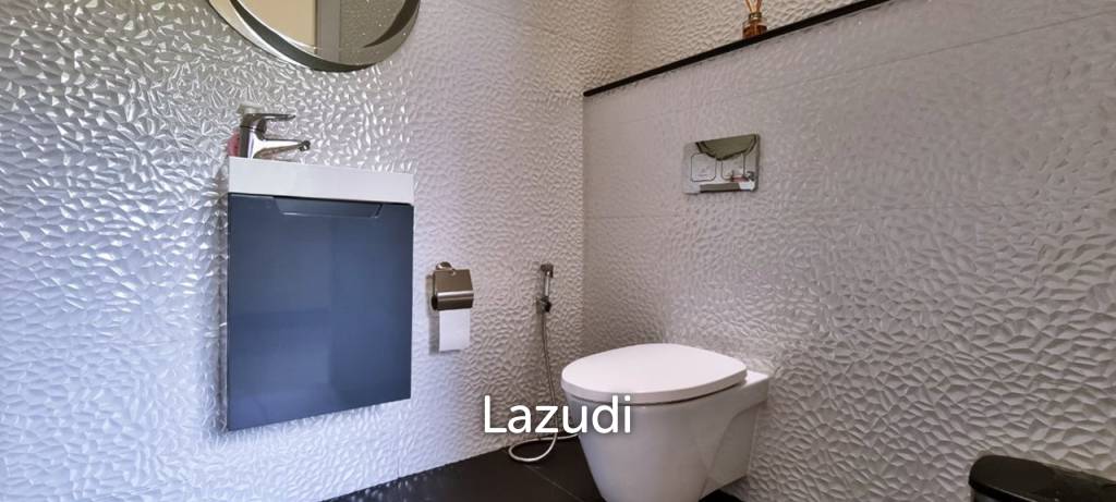 4 Bedrooms 4 Bathrooms 500 SQ.M. Miami Villa