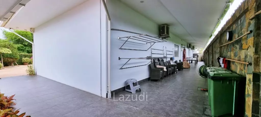 4 Bedrooms 4 Bathrooms 500 SQ.M. Miami Villa
