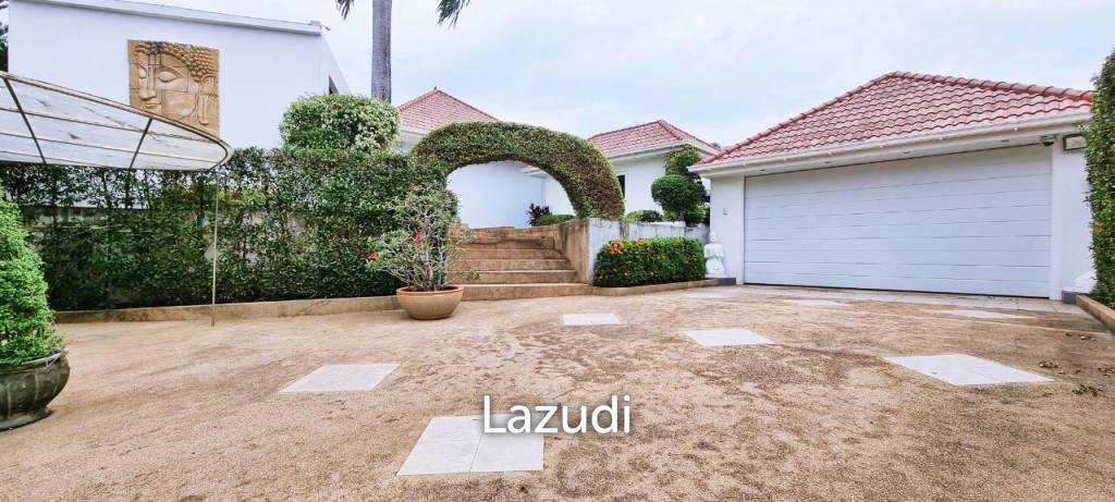 4 Bedrooms 4 Bathrooms 500 SQ.M. Miami Villa