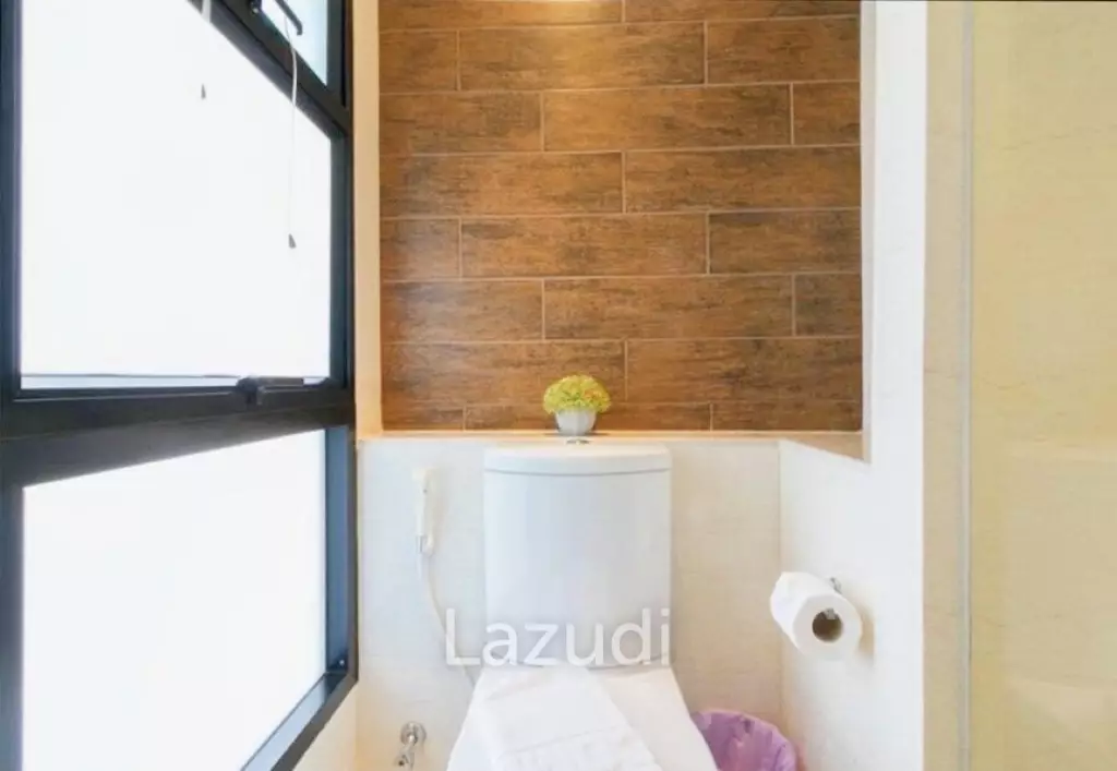 Studio 1 Bathroom 25 SQ.M Silom Forest