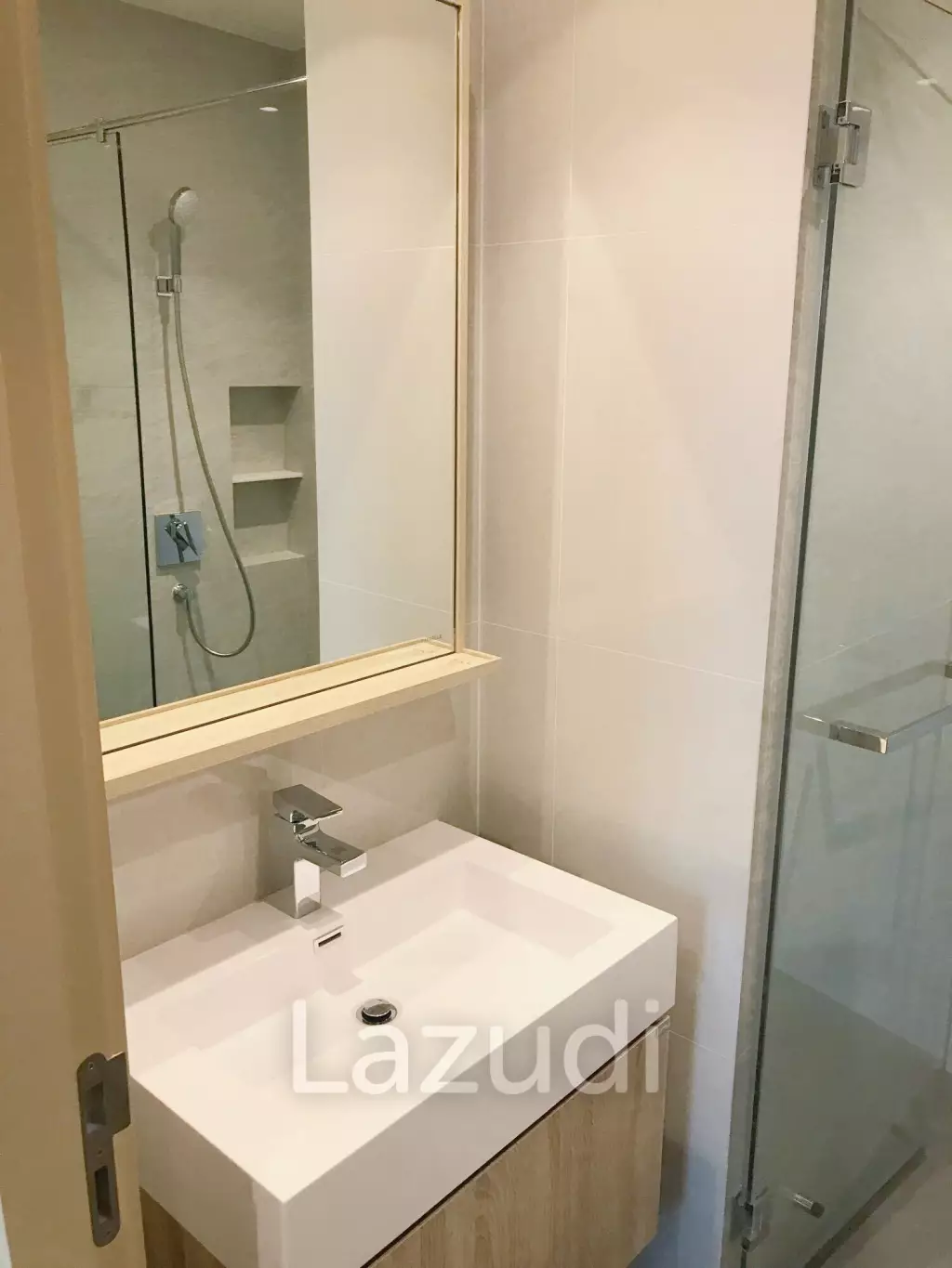 1 Bed 1 Bath 29 SQ.M MARU Ekkamai 2