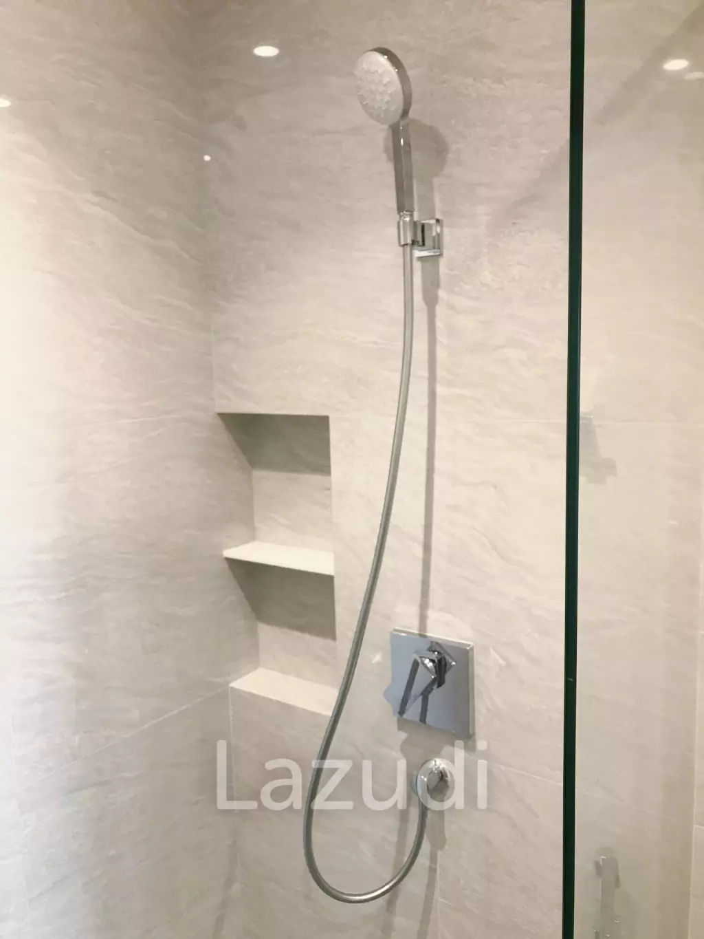 1 Bed 1 Bath 29 SQ.M MARU Ekkamai 2