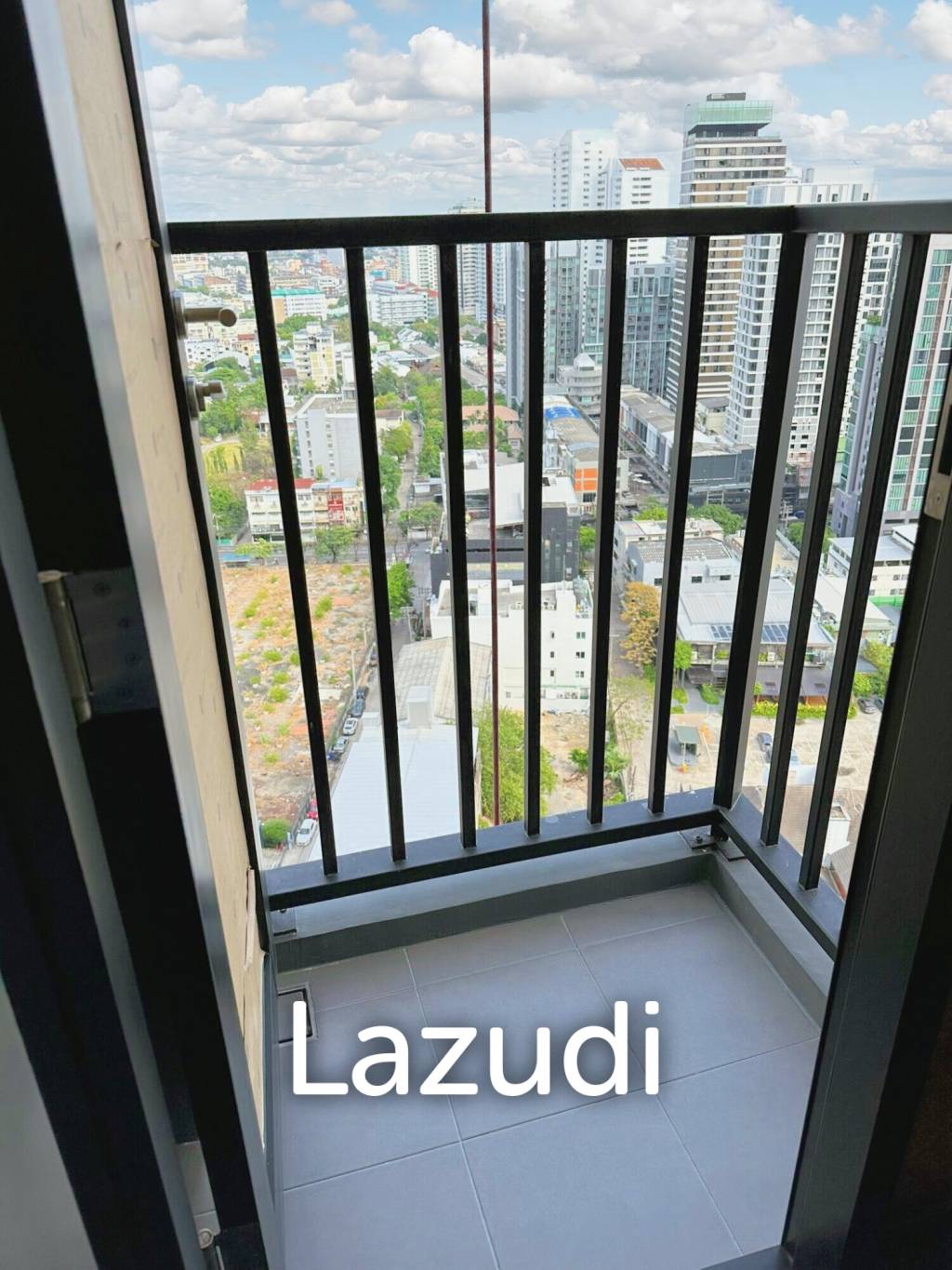 1 Bed 2 Bath 33 SQ.M Park Origin Thonglor
