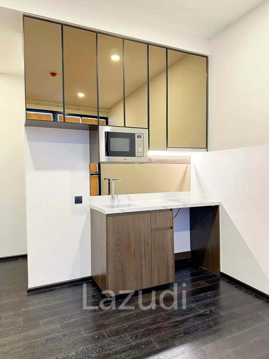 1 Bed 2 Bath 33 SQ.M Park Origin Thonglor