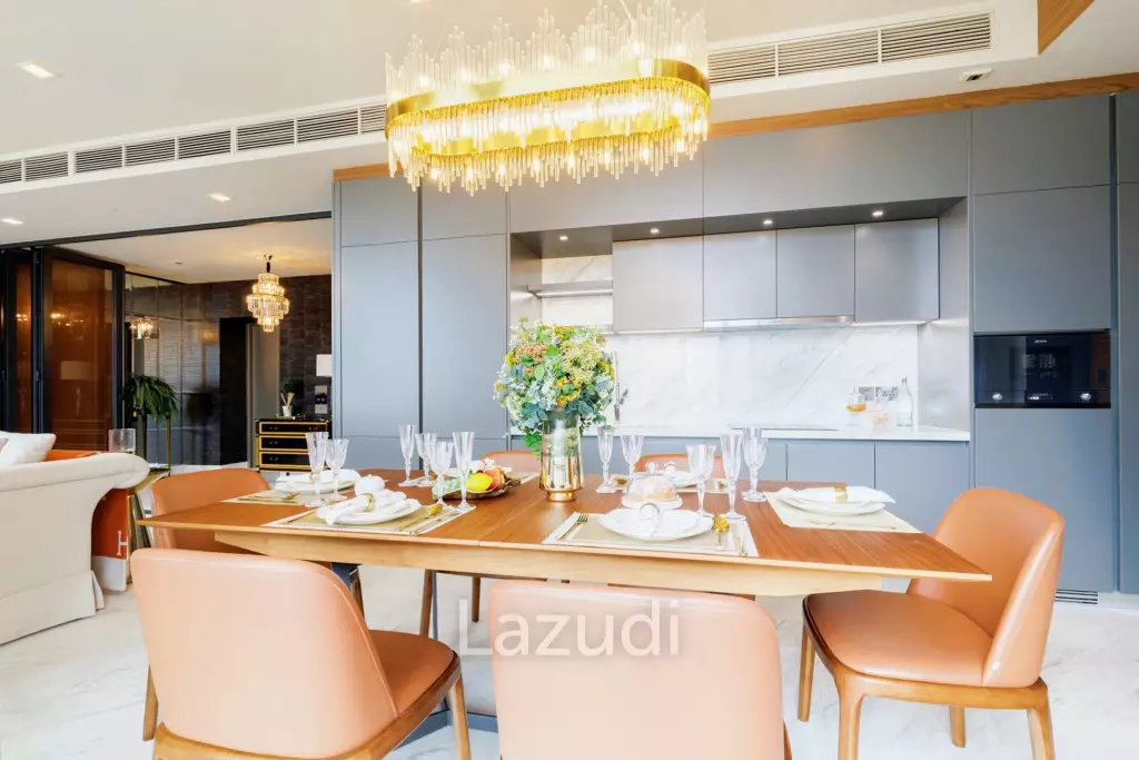 2 Bed 3 Bath 125 SQ.M The Monument Thong Lo