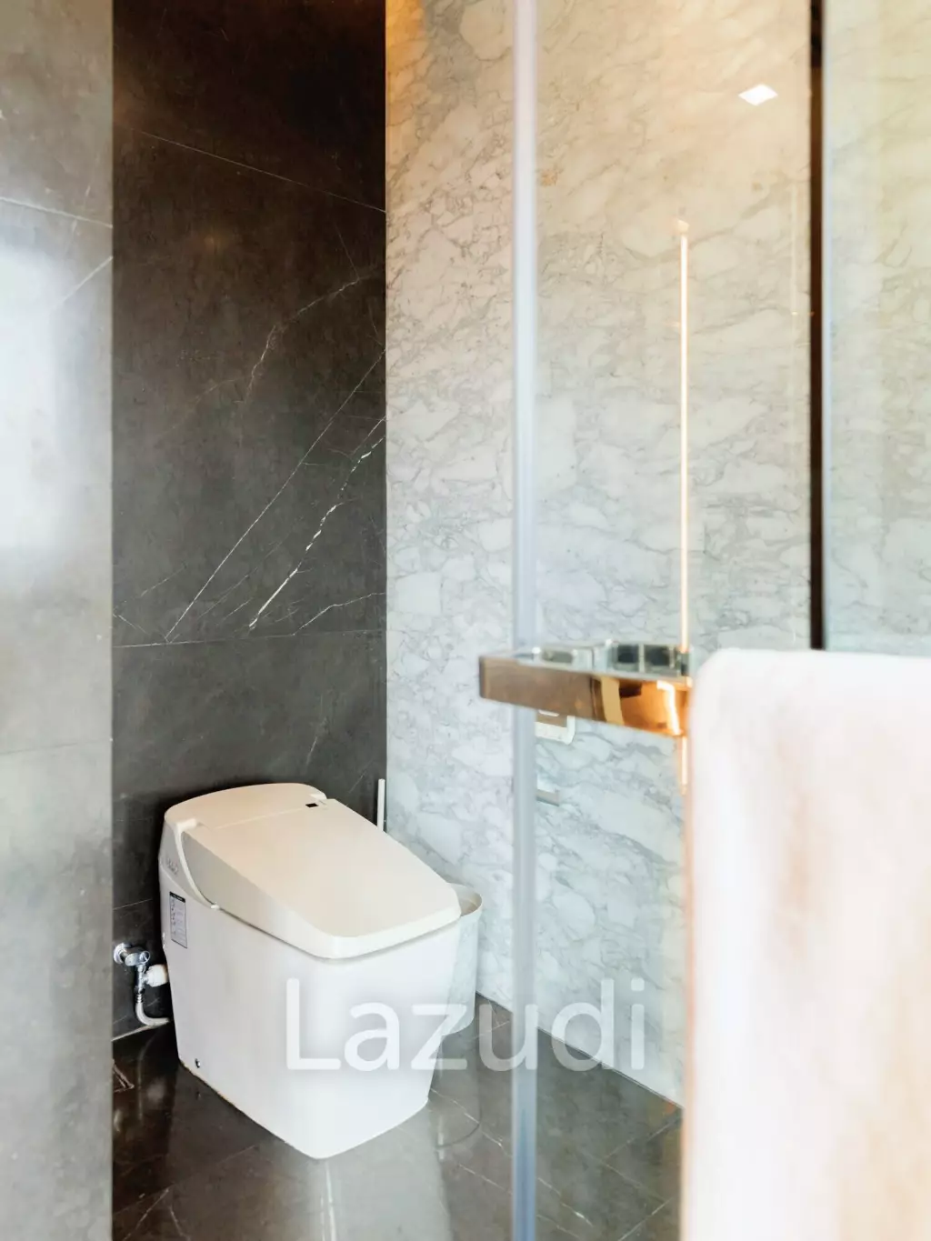 2 Bed 3 Bath 125 SQ.M The Monument Thong Lo