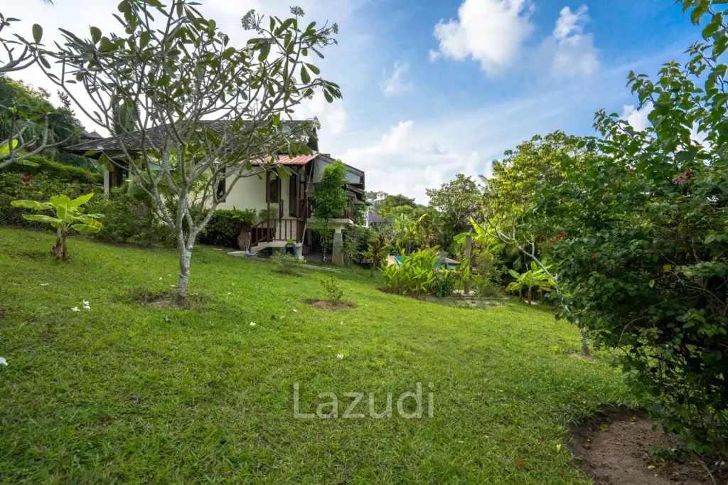 Traditional Pool Villa + Neighbouring Plot