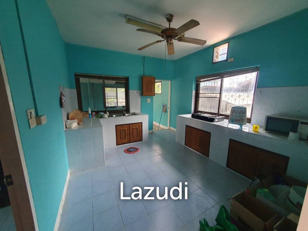 5 Bed 230 SQ.M Property with Several Houses