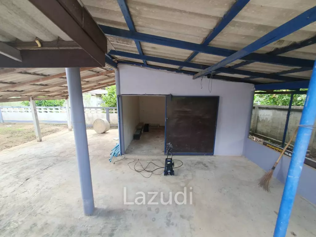 5 Bed 230 SQ.M Property with Several Houses