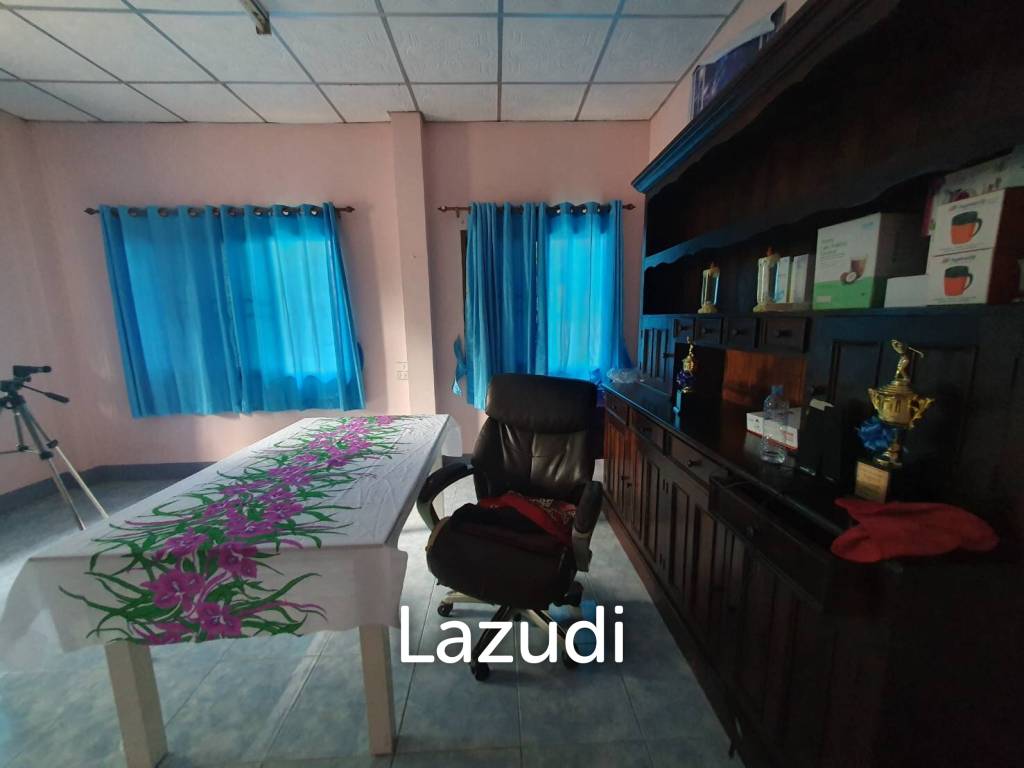 5 Bed 230 SQ.M Property with Several Houses