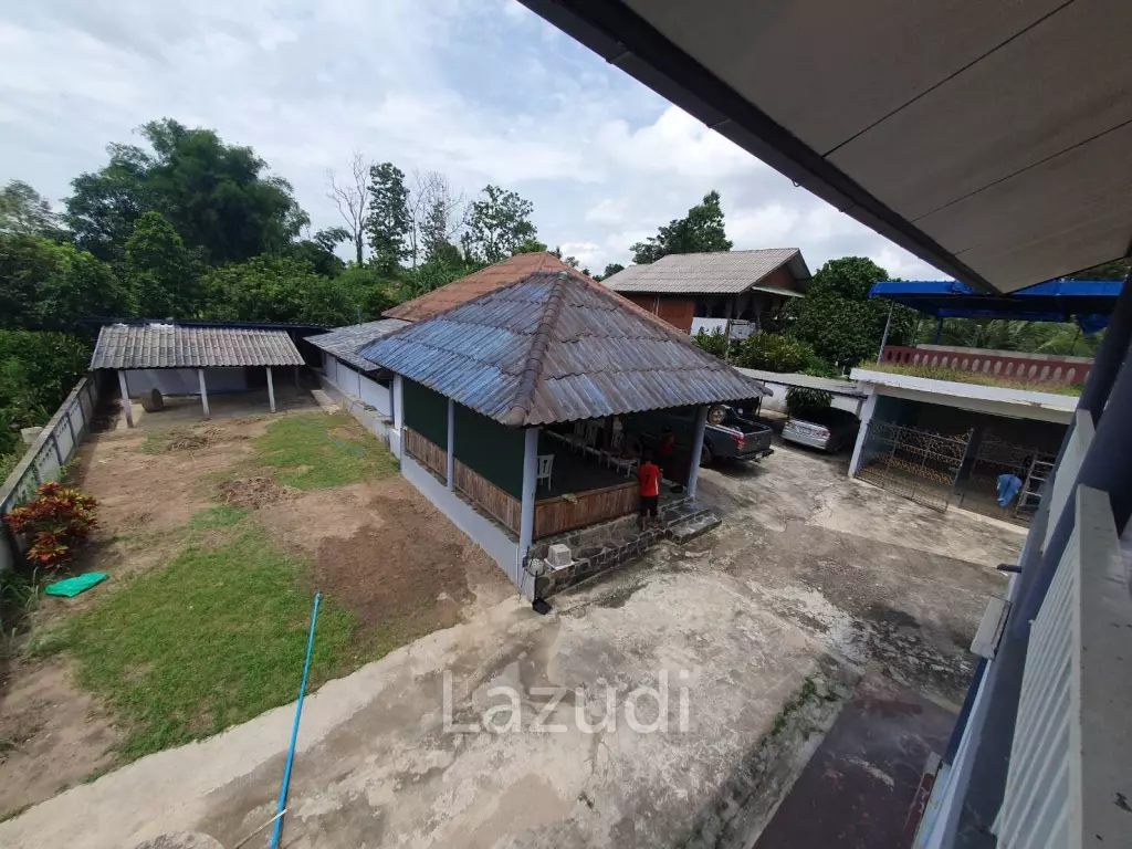 5 Bed 230 SQ.M Property with Several Houses