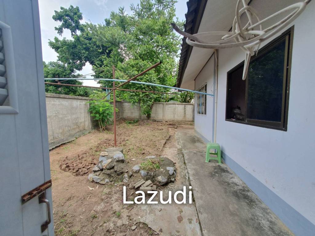 5 Bed 230 SQ.M Property with Several Houses