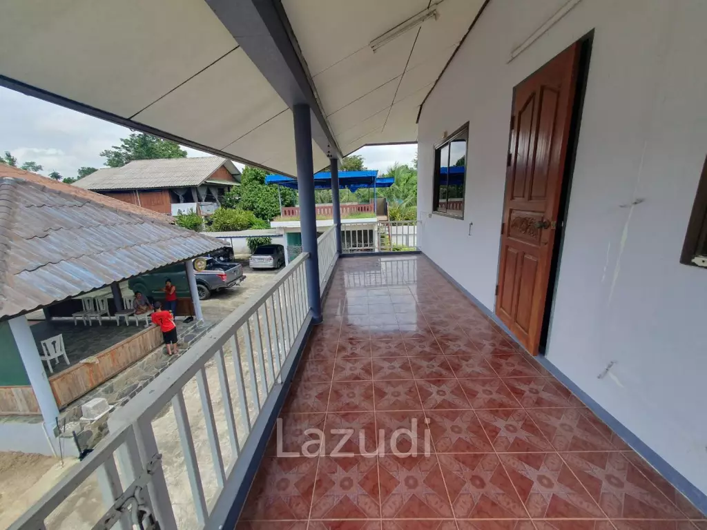 5 Bed 230 SQ.M Property with Several Houses