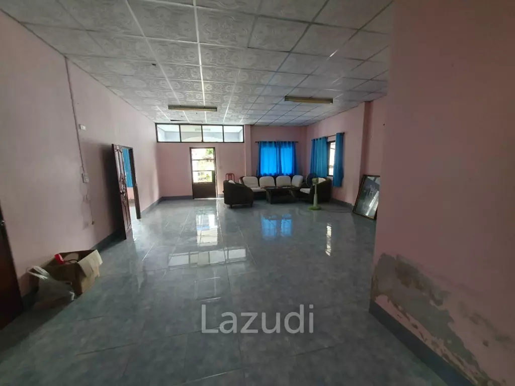 5 Bed 230 SQ.M Property with Several Houses