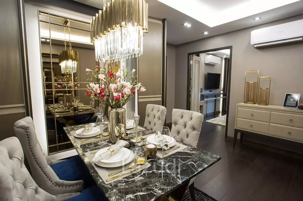 2 Bed 2 Bath 84.40 SQ.M The Erawan Condo