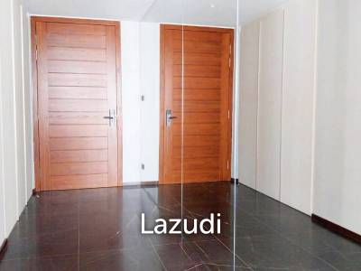3 Bed 3 Bath 249.93 SQ.M La Citta Delre Thonglor 16